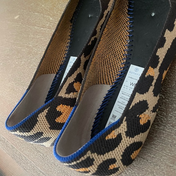 Rothy’s Big Cat Point Flats size 8 - Picture 9 of 9